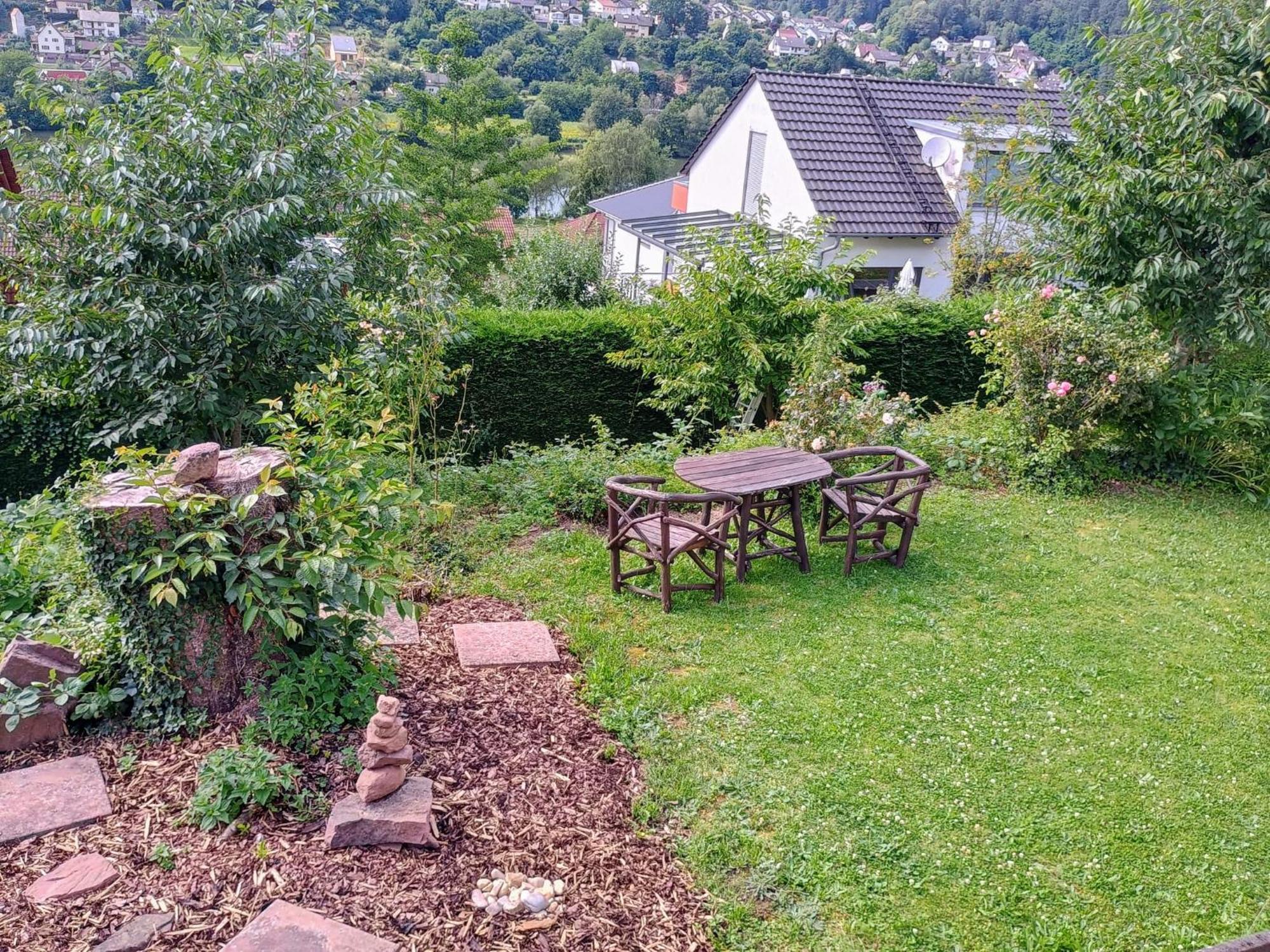 Sleep&chill - Idyllisches Mit Main-blick Apartment Neustadt am Main