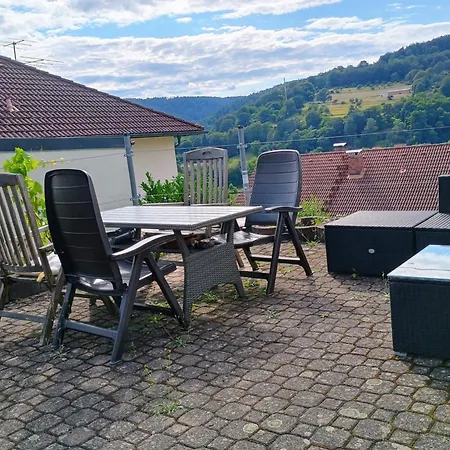 Sleep&Chill - idyllisches Zimmer mit Main-Blick Neustadt am Main Exterior foto