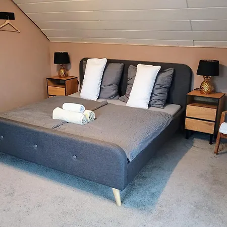 Sleep&Chill - idyllisches Zimmer mit Main-Blick Neustadt am Main Exterior foto
