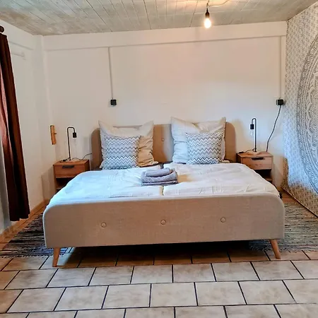 Sleep&Chill - Ruhige Uebernachtung Mit Main-Blick Apartment Neustadt am Main Exterior photo