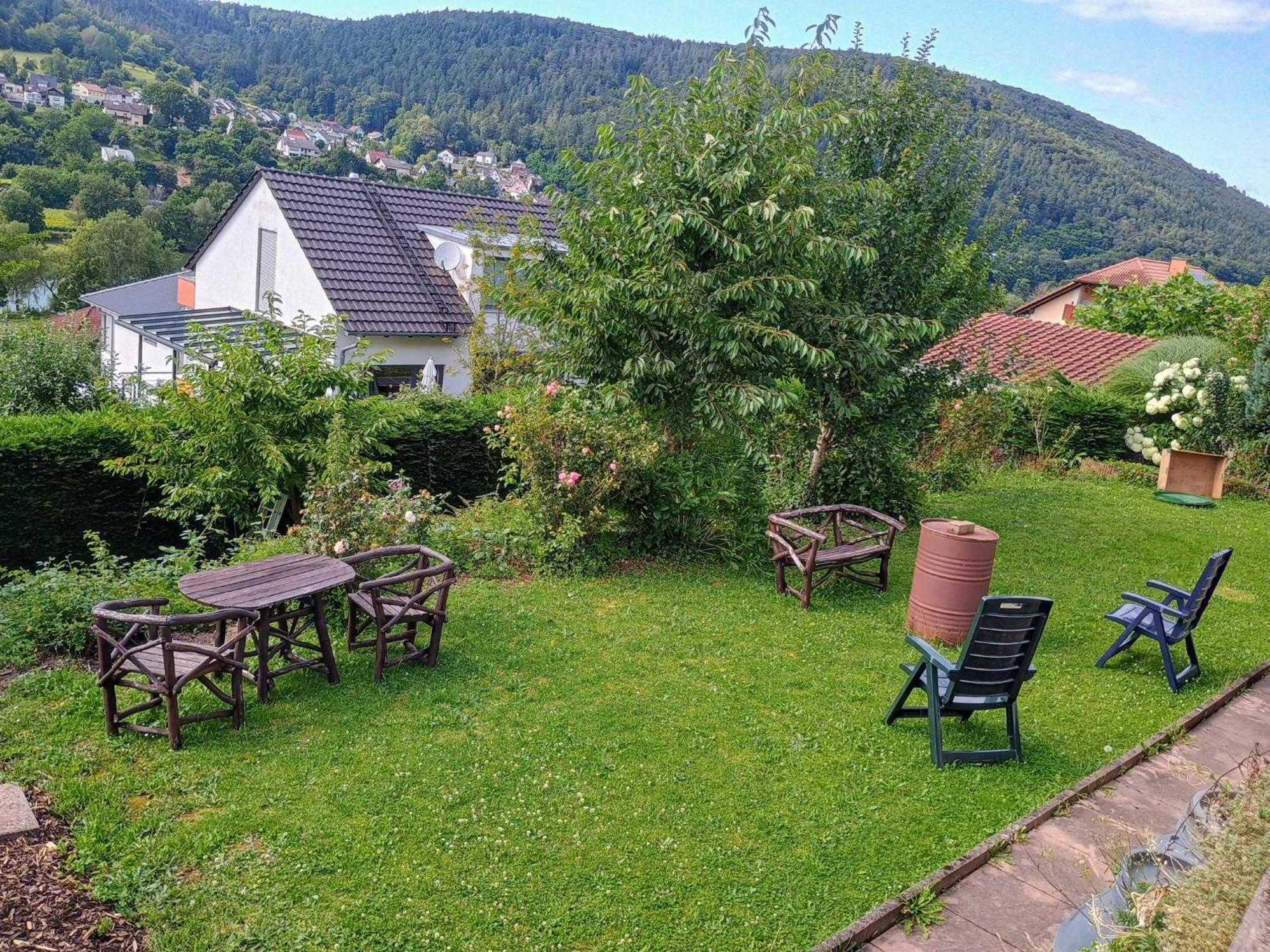 Sleep&chill - Idyllisches Mit Main-blick Apartment