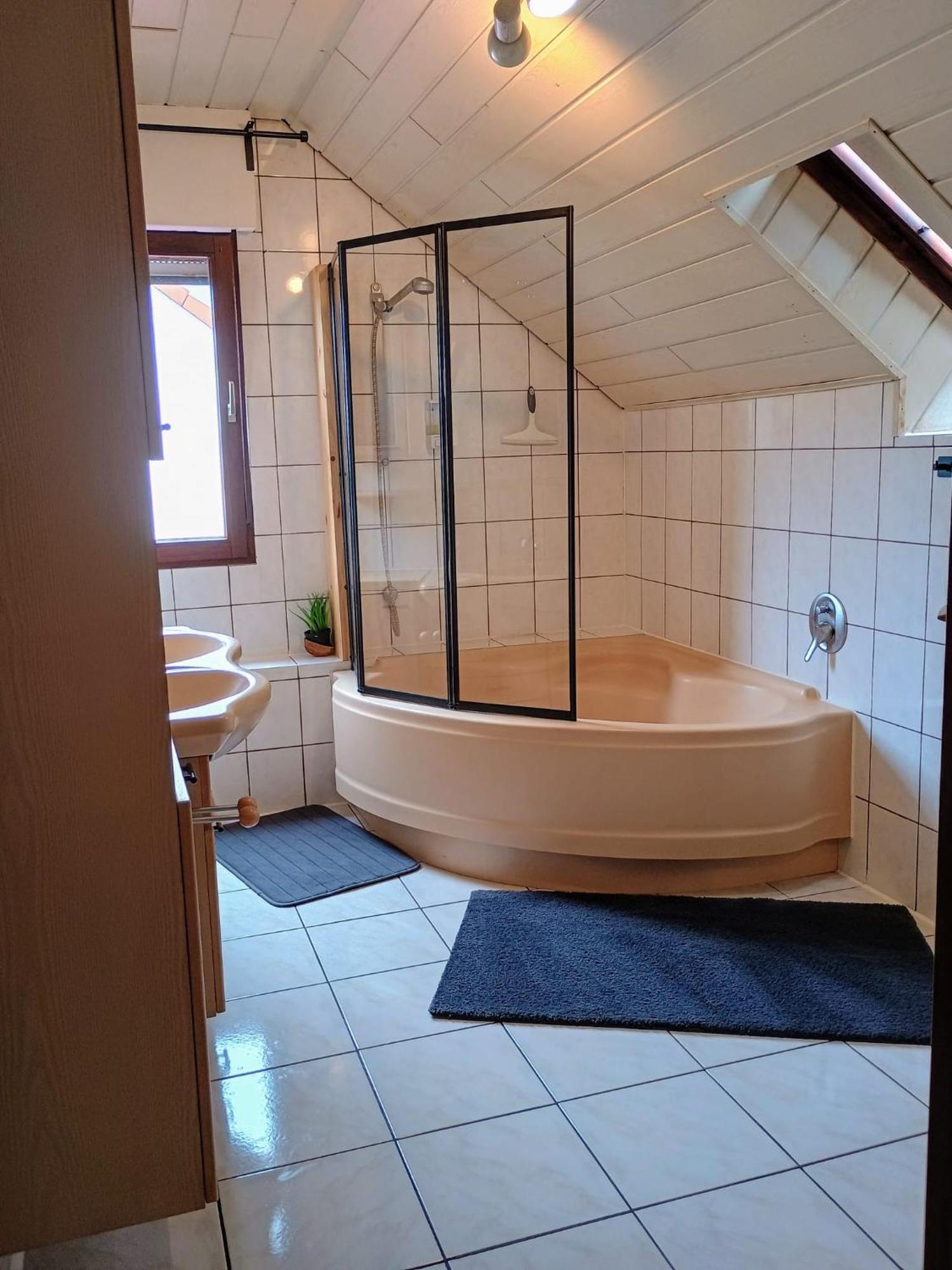 Sleep&chill - Ruhige Uebernachtung Mit Main-blick * Neustadt am Main