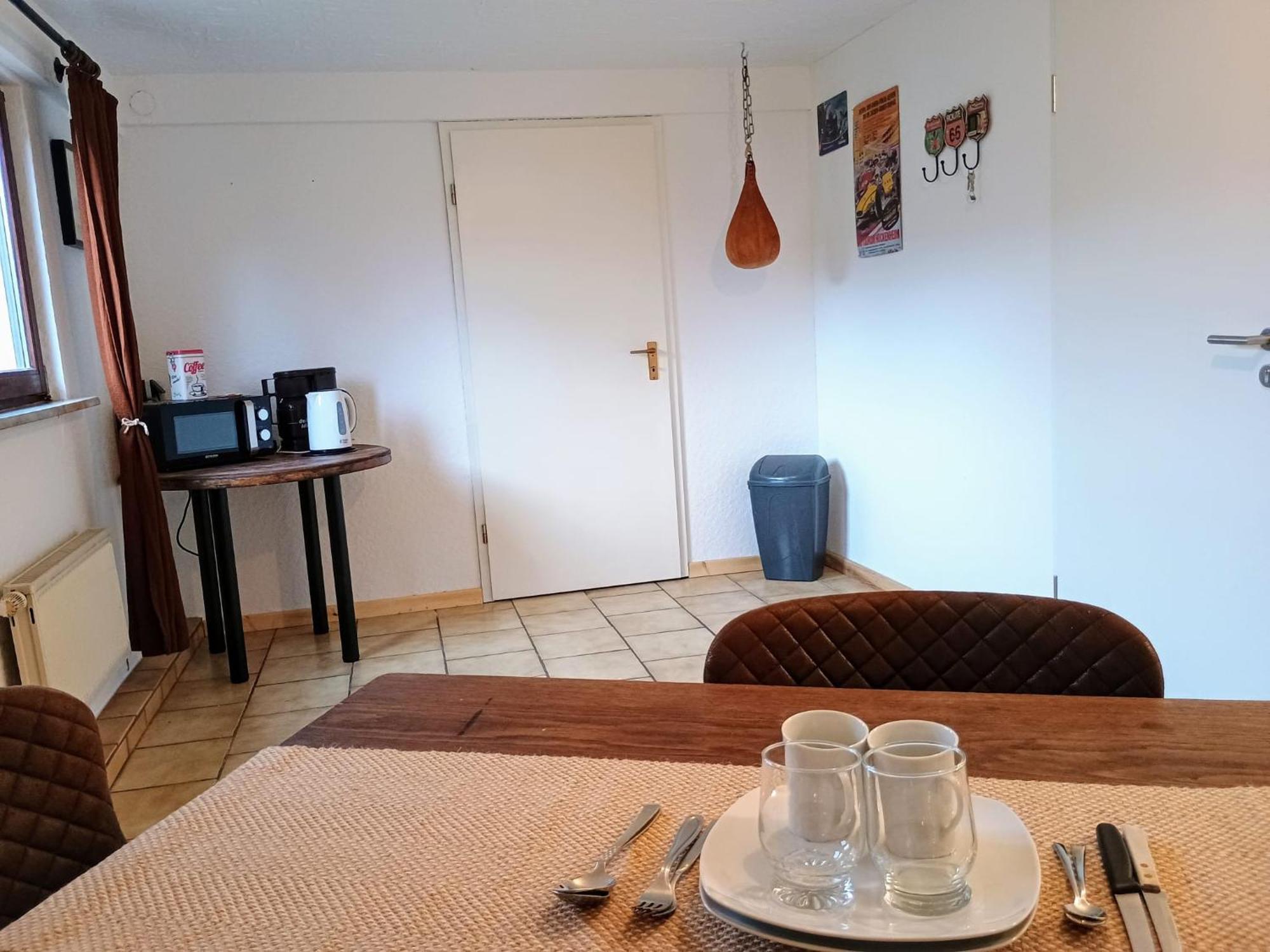 Sleep&chill - Ruhige Uebernachtung Mit Main-blick Apartment